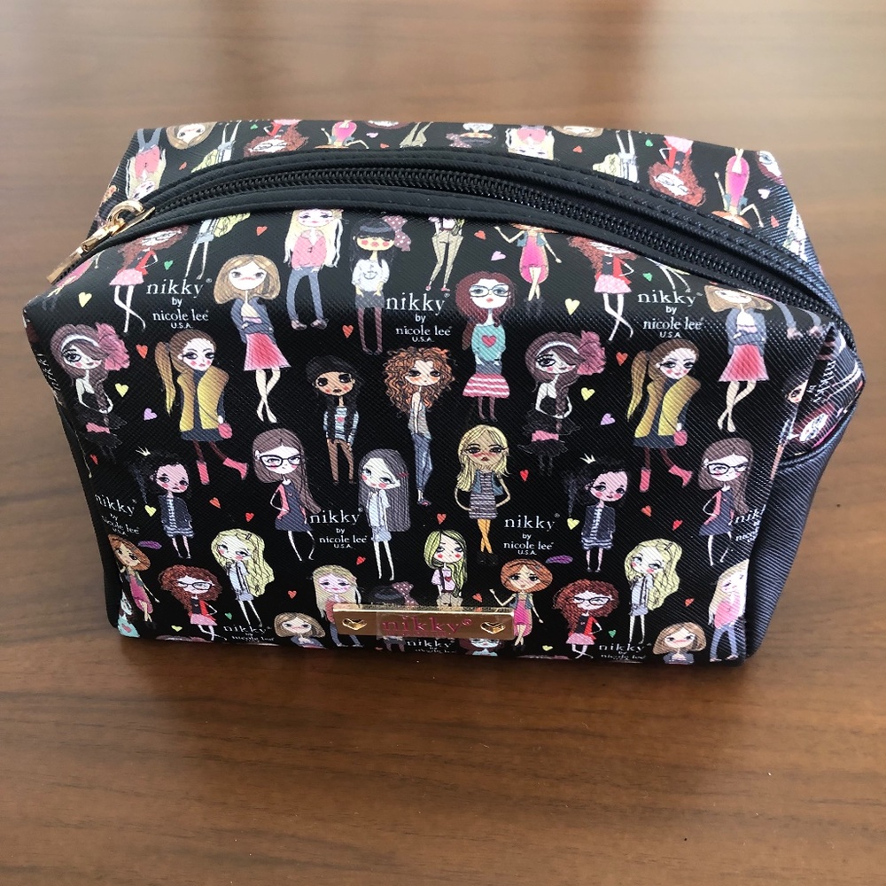 NEW! Nikky by Nicole Lee Black Zip Makeup Toiletry Bag w/ Fashion Girls Print